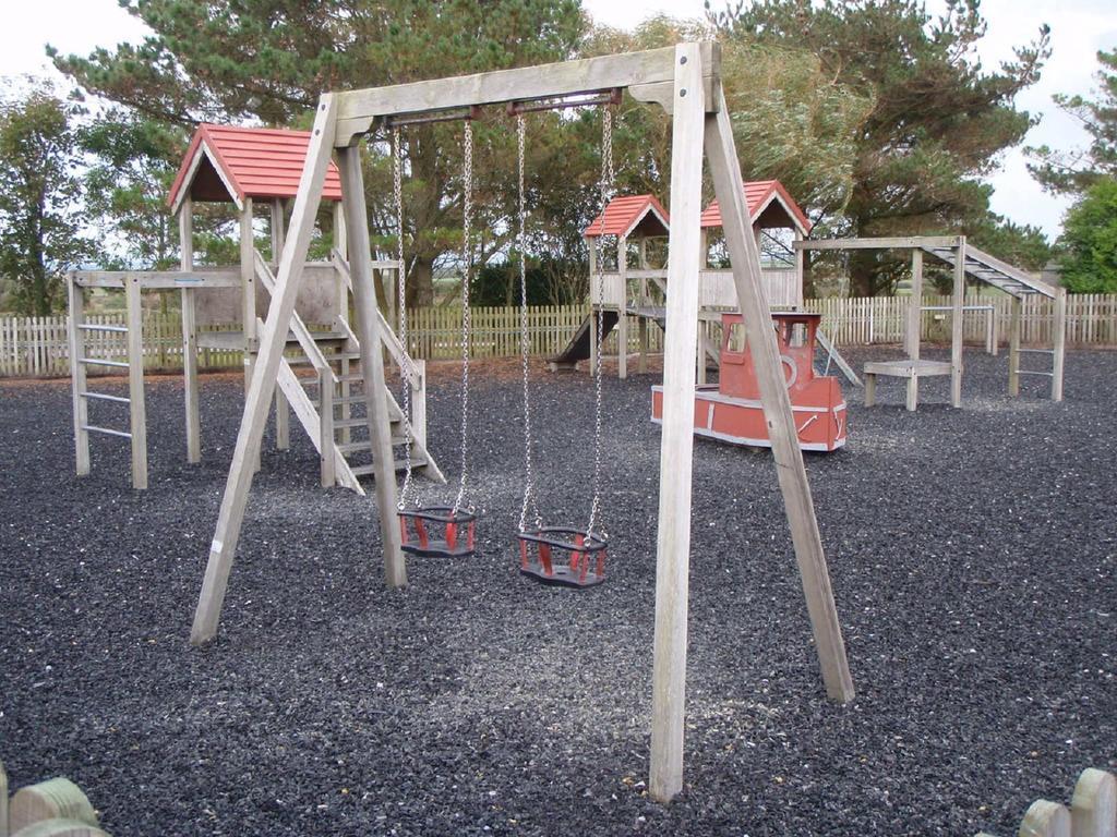 פדסטואו Chalets & Lodges At Atlantic Bays Holiday Park מראה חיצוני תמונה